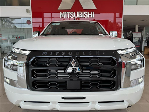 Mitsubishi Triton 2.4 BITURBO DIESEL CD HPE 4X4 AUTOMÁTICO