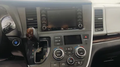 Toyota Sienna 3.5 Limited At