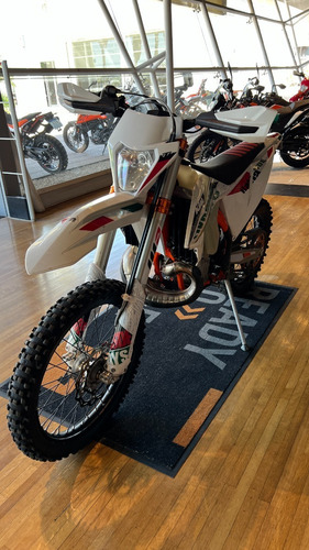 Imagen 5 de 6 de Ktm Exc Tpi 300 Six Days