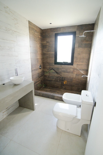 Imagen 9 de 18 de Casa A Estrenar De Calidad Estilo Mediterranea En Club De Campo Horizontes Al Sur