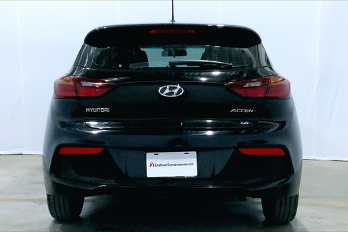 Imagen 4 de 25 de Hyundai Accent Sedan 4 Pts Gl, 16l, At, A/ac, Ve Del, R-15
