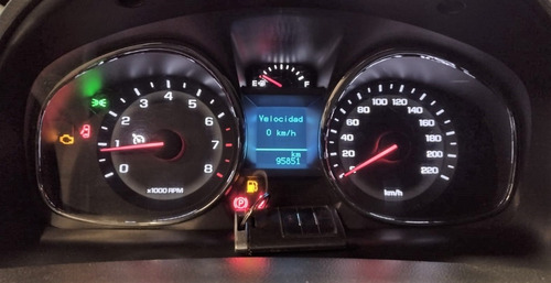 Imagen 11 de 15 de Chevrolet Captiva 7 Asientos 2.4 Lt L/2017