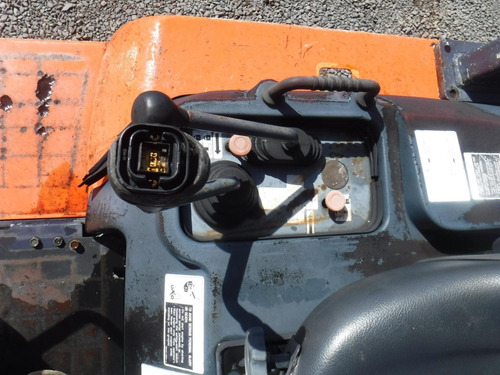 Imagen 12 de 14 de Cargador Frontal Payloader Kubota R420s 2007 Folio 15124