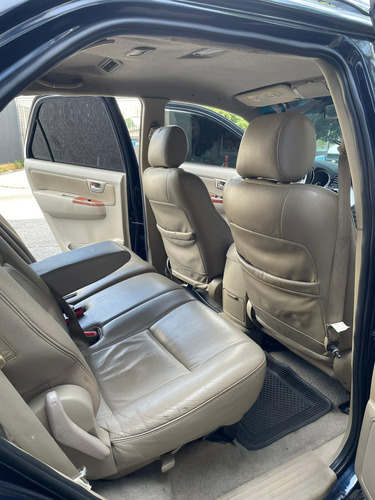 Toyota Fortuner 2010