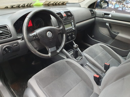 Imagen 4 de 8 de Volkswagen Vento Advance 2.5 170hp 2009