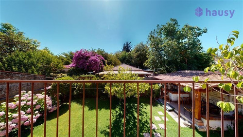 Casa En Venta De 3 Dorm. En La Reina