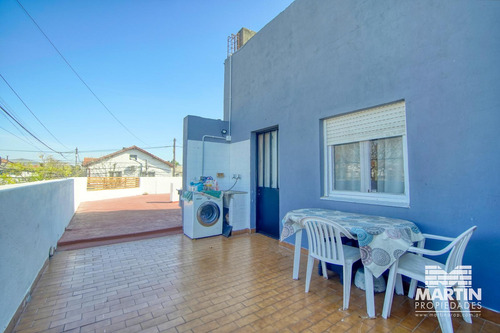 Venta En Block 2 Locales Y 1 Vivienda. Excelente Zona Comercial.