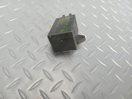 Modulo De Relay Calefaccion Delantero Izquierdo Bora 06-10 (Usado)
