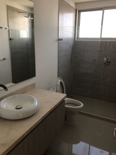 Imagen 1 de 7 de Venta Y/o Arriendo Apartamento En Castillogrande Vista Al Mar