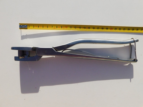Pinza Señalador De Oreja Primor Para Bovino Ovino Porcinos
