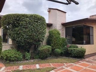 Imagen 1 de 7 de Casa En Venta En San Carlos, Metepec, Estado De Mexico