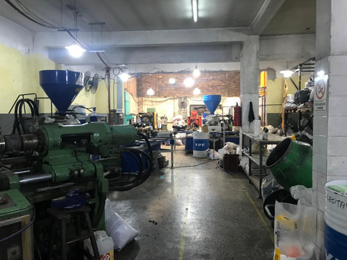 Imagen 9 de 9 de Alquiler - La Tablada - Galpon 240 M2 Aprox.