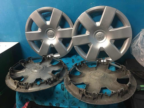 Imagen 2 de 2 de 4 Tapones De Toyota Hiace Originales Usados