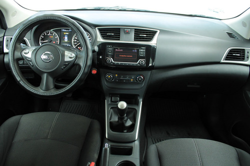 Imagen 12 de 14 de Nissan Sentra Advance 1.8l L4 129hp Mt 2017