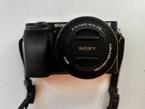 Sony Alpha 6000 16-50 + Tele 55-210. Baterias, Funda, Uv. Negro (Usado)