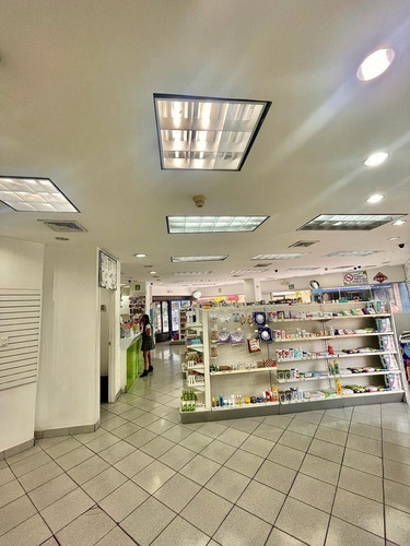 Imagen 5 de 12 de Local Comercial En El Centro Comercial Las Colinas