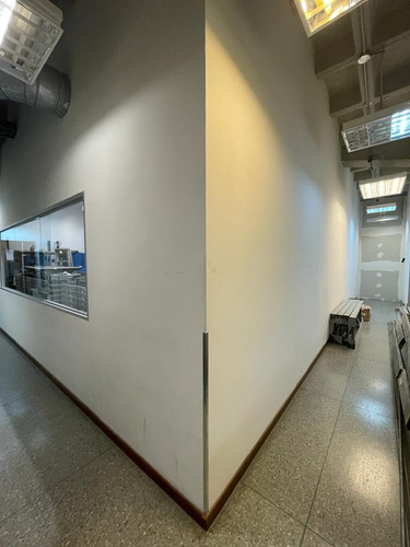 Planta Baja Industrial En Alquiler 535 M2- Boleita Norte