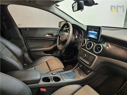 Mercedes-Benz CLA 180 1.6 CGI GASOLINA 7G-DCT