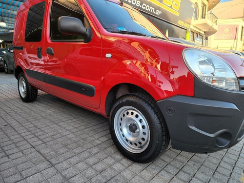 Imagen 4 de 15 de Renault Kangoo 2015 1.6 Furgon Ph3 Confort 5as Lc