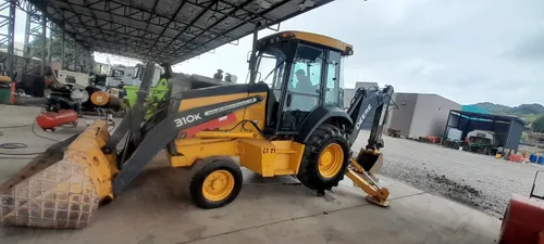 Retroexcavadora John Deere 310k 4x2