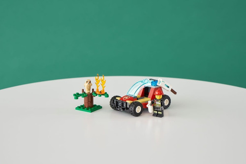 Kit De Construcción Lego City Incendio En El Bosque 60247