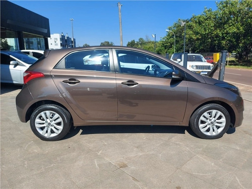 Imagem 5 de 12 de Hyundai Hb20 1.0 Comfort Plus 12v Flex 4p Manual