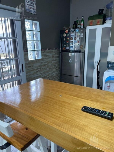 Imagen 7 de 21 de Casa Amplio Parque Hurlingham. Permuta