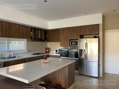 Imagen 10 de 14 de Casa En Venta En Lagos Del Golf