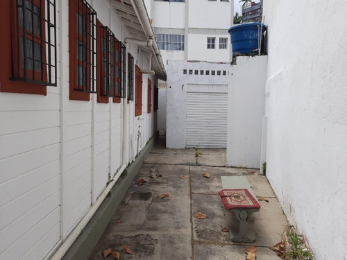 Imagem 28 de 30 de Casa Comercial Com Area Construida De 250,00 M2 No Bairro Rio Vermelho. - Sfl642 - 69548399