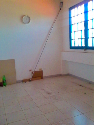 Imagen 2 de 3 de Aj - Venta De Local Comercial A4 En Río Chico - Mls 938125