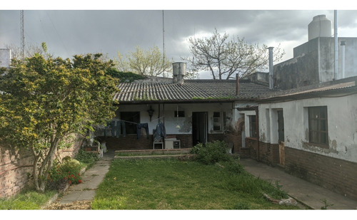 Casa Antigua A Reciclar Con Gran Lote