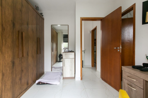 Sobrado À Venda Itaquera | 2 Suítes | 120m2 | Próx. Metrô