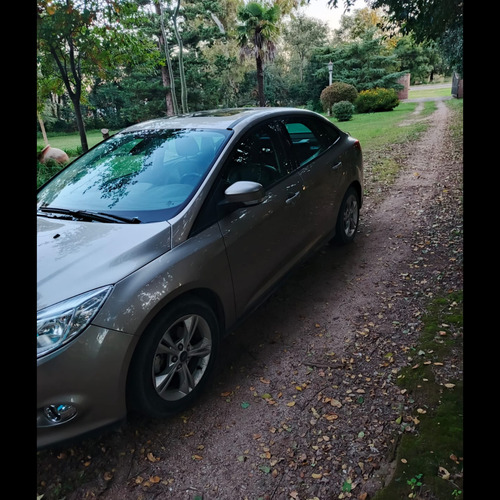 Ford Focus III 2.0 Sedan Se Plus Mt