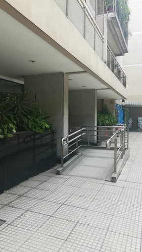 Venta- Departamento De 3 Ambientes Con Toilette- Trelles Y Franklin- Plaza Irlanda