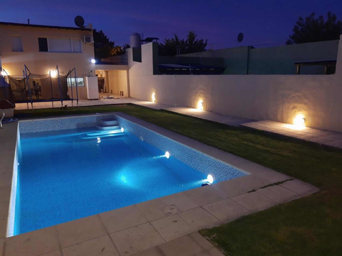 Imagen 2 de 11 de Alquilo Casa Con Piscina En Necochea Súper Barata Temporada Verano 2023