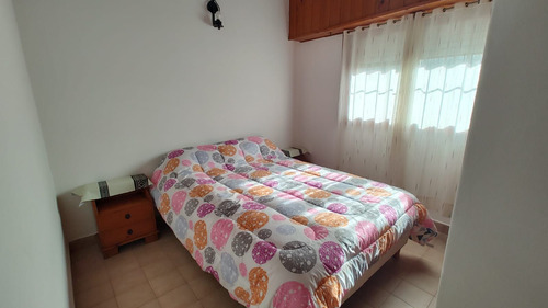 Departamento En Venta De 2 Dormitorios C/ Cochera En Costa Azul