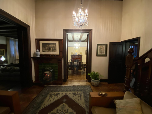 Casa En Pleno Casco Historico De San Isidro