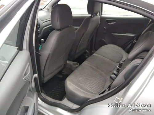Imagem 13 de 15 de Fiat Palio Attractiv 1.4 2015