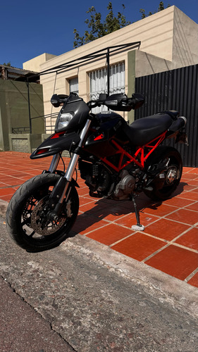 Hypermotard 796, Titular Vende Por Viaje