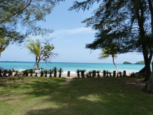 For Sale Solar De 22mil Metros En Playa Bonita Las Terrenas Con 75m2 Lineales De Playa