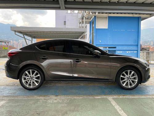 Imagen 6 de 11 de Mazda 3 2.0 Touring 2015