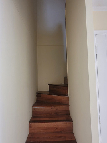 Casa De 3d 3b Mas Escritorio Y Quincho En Codominio Privado
