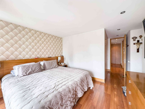 Modern Furnished Flat, 3 Bedrooms, Next To Militares Riesco