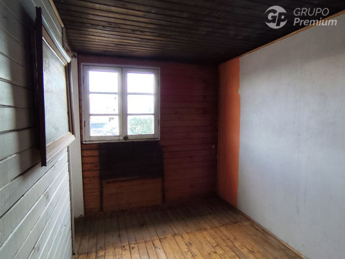 Casa En Venta En Lo Espejo 4 Dormitorios, Regularizada