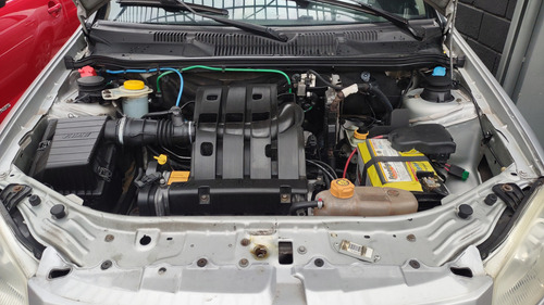 Fiat Siena 1.0 El Flex 4p