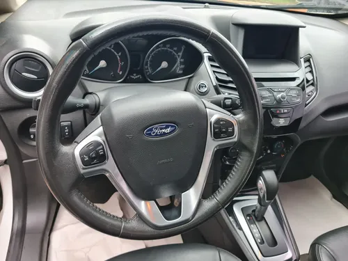 Ford Fiesta Titanium 1.6cc AT AA 4X2