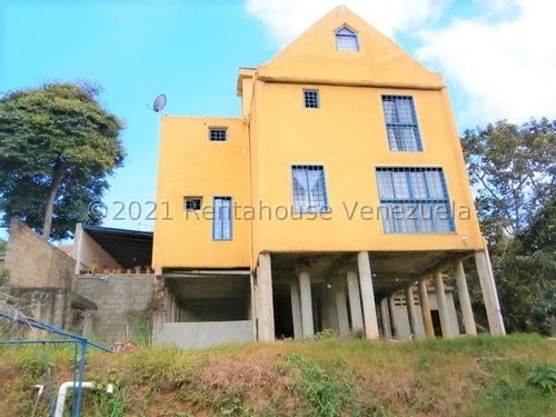 Acojedora Casa De Montana En Karimao Country
