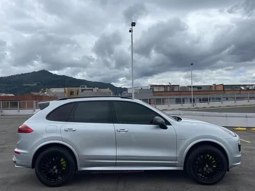 Porsche Cayenne 3.0 S E-hybrid Platinum Edition
