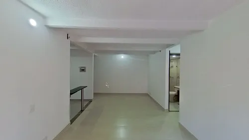 Venta En Loma De Los Bernal 66 M2. Medellín.