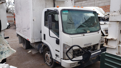 Isuzu 400 2012 (ojo Por Partes)
